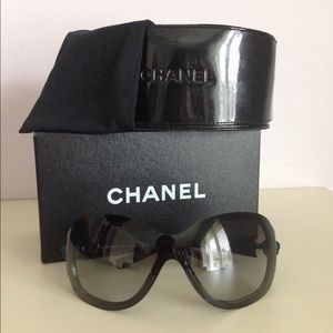 CHANEL sunglasses