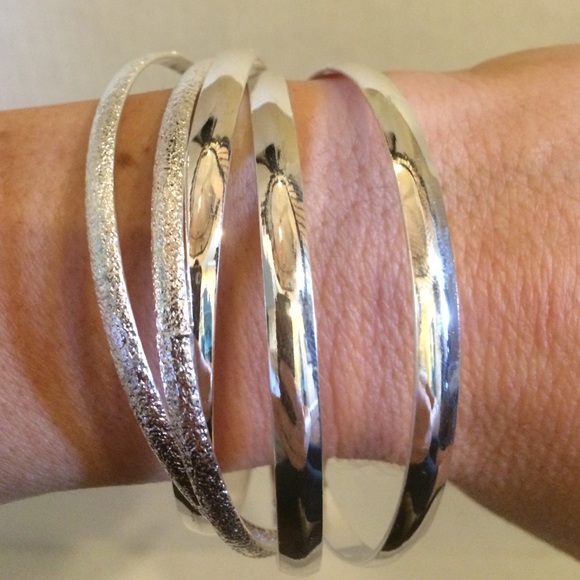 **Set of 5 Silver Bangles**