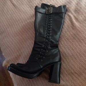 Size 10 tall black zip up boots