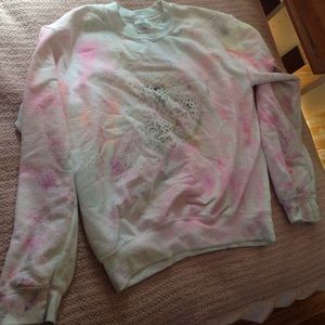 Colorful/white sweater