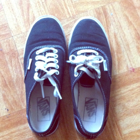 Black lo pro vans