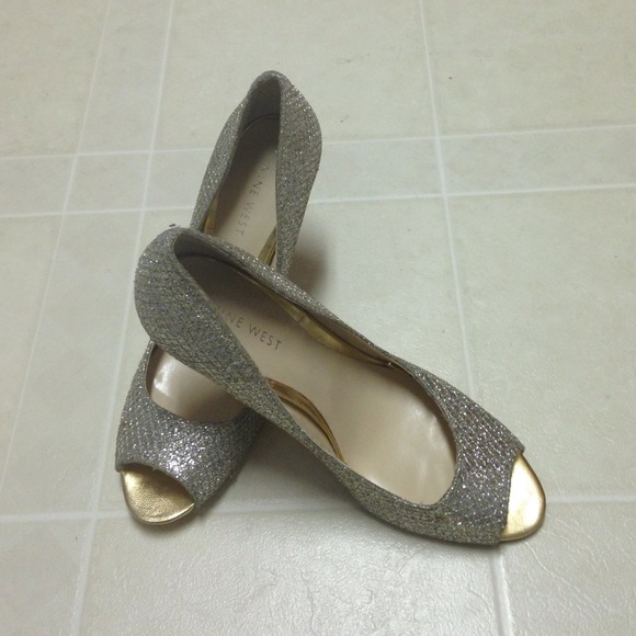 Brand New Gold,glitter,open toe heels!