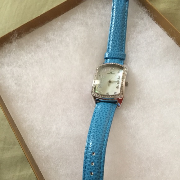 Watch - Picture 2 of 3