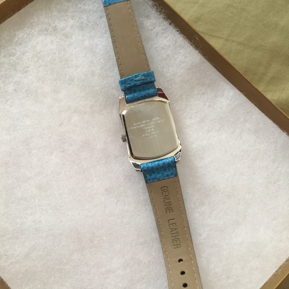 Watch - Picture 3 of 3