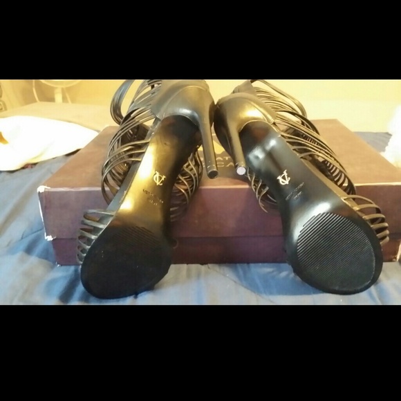Vince Camuto Bailee Pump - Picture 4 of 4