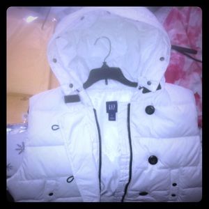 White vest⛄️ Price Drop 💲