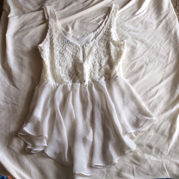 Ivory top - Picture 2 of 3