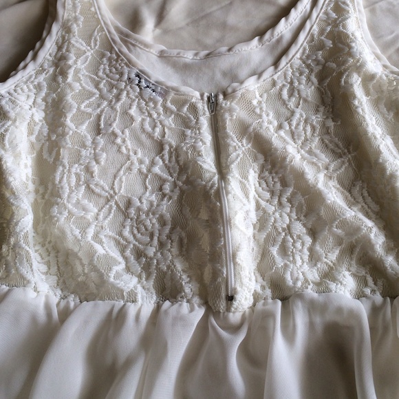 Ivory top - Picture 3 of 3