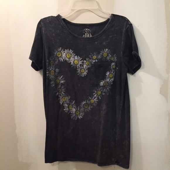 Graphic Daisy Flower Heart Print Grey T Shirt