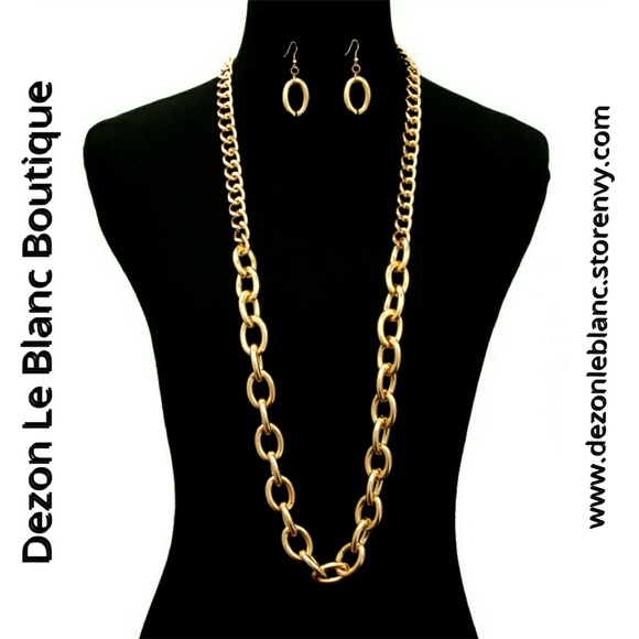 Long Golden Chain Link Necklace Set NWT