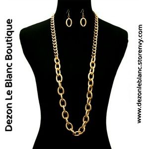 Long Golden Chain Link Necklace Set NWT