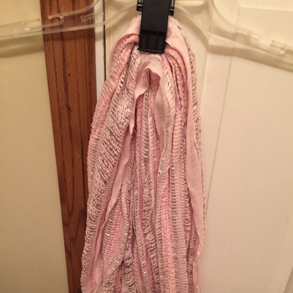 Sparkly pink infinity scarf - Picture 2 of 2