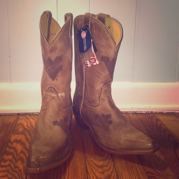WV COWGIRL BOOTS