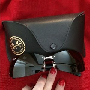 Unisex authentic RayBan sunglasses and case