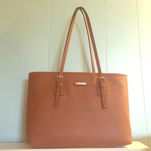 BRAND NEW LEATHER DANA BUCHMAN BAG