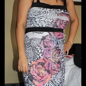 Summer flowery stretchy dress