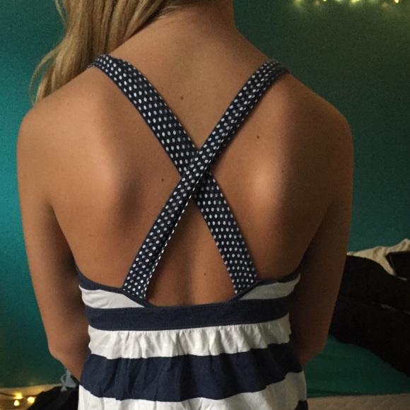 Hollister cross back tank top - Picture 2 of 2