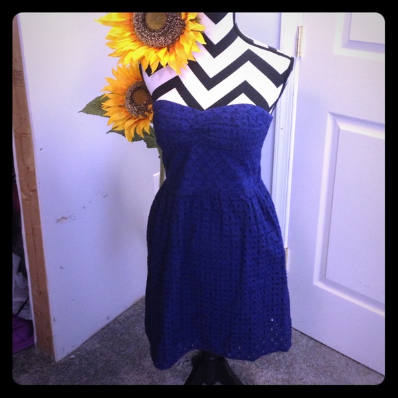 Navy blue strapless dress