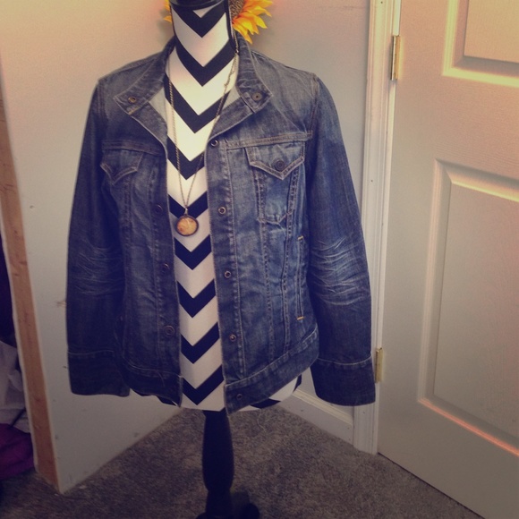 Gap size 6 jean jacket