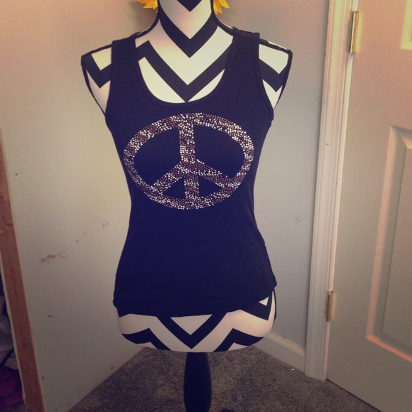 Peace sign tank