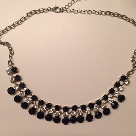 Black and silver statement necklace - Picture 1 of 2