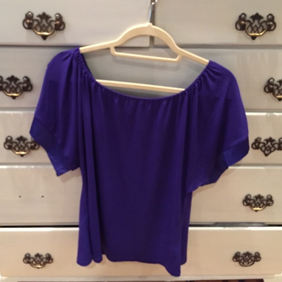 Royal Flutter Sleeve Top - Picture 2 of 4