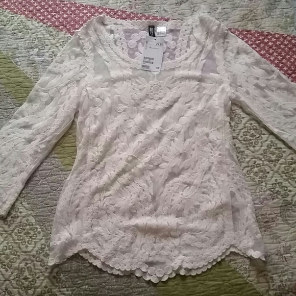 Lace 3/4 Short Sleeve Shirt