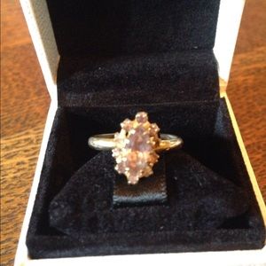 Amethyst gold ring
