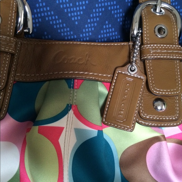 Summer coach purse🎀💄 - Picture 2 of 4