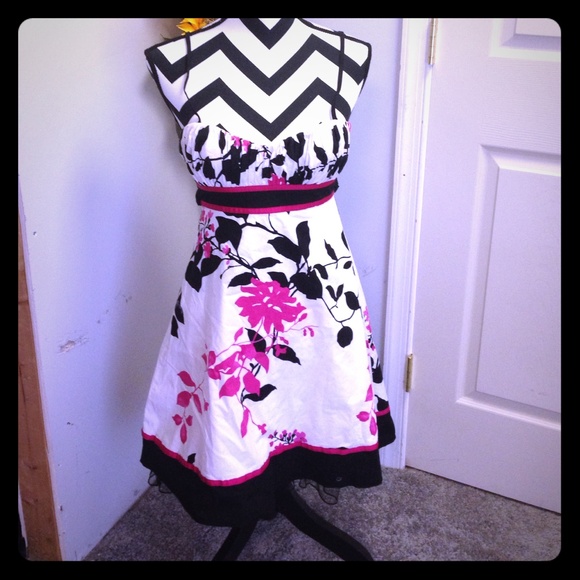 Summer dress - size 5 jr's