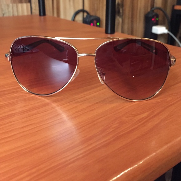 Brand new aviator sunglassss & MK purse bundle!