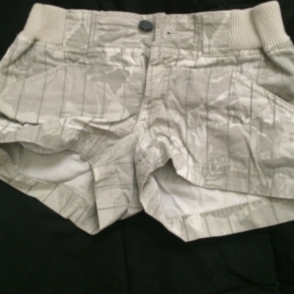 Hurley shorts!