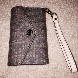 Michael Kors Iphone 5 Wallet case