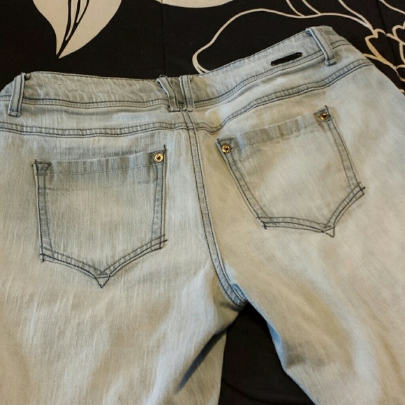 Capris - Picture 3 of 4