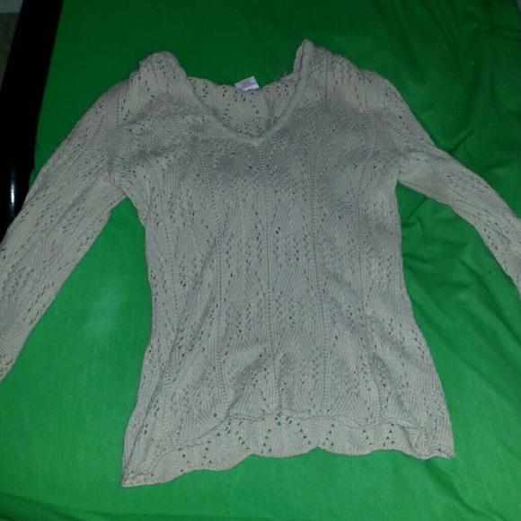 Keyhole sweater