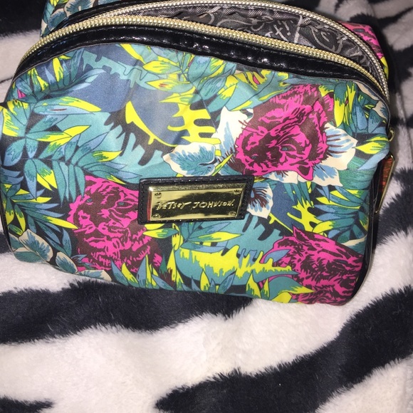 Betsey Johnson make up bag
