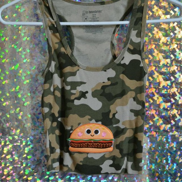 🚫BUNDLED🚫✨CAMO BURGER WIFEBEATER CROP✨