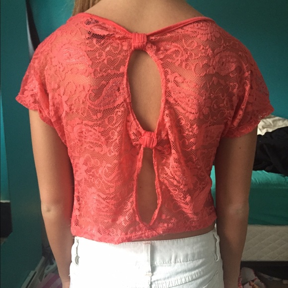 Open lace back crop top - Picture 1 of 2
