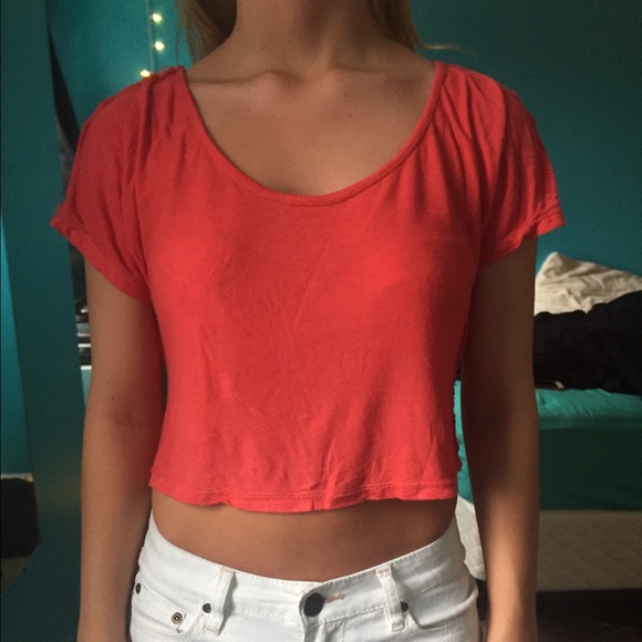 Open lace back crop top - Picture 2 of 2