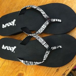 Reef wedge zebra sandals