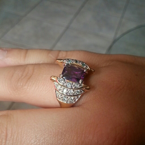 Amethyst ring with diamonds! - Picture 2 of 2