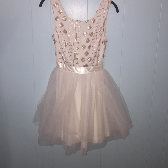GOLD & WHITE FORMAL/HOMECOMING DRESS