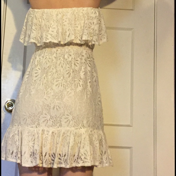 Lace White Dress - Picture 3 of 3