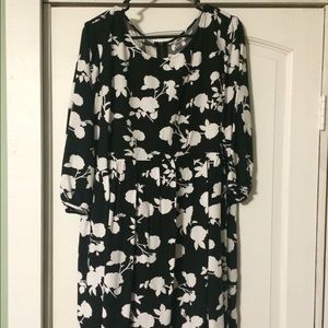 Black and white old navy dress