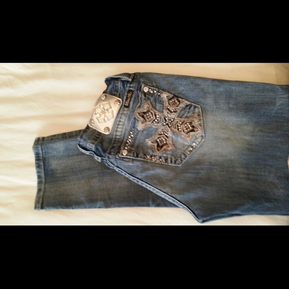 Miss Me signature skinny size 32
