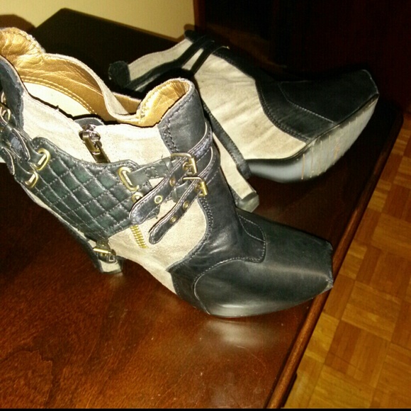 Shoes and boots - Picture 3 of 4