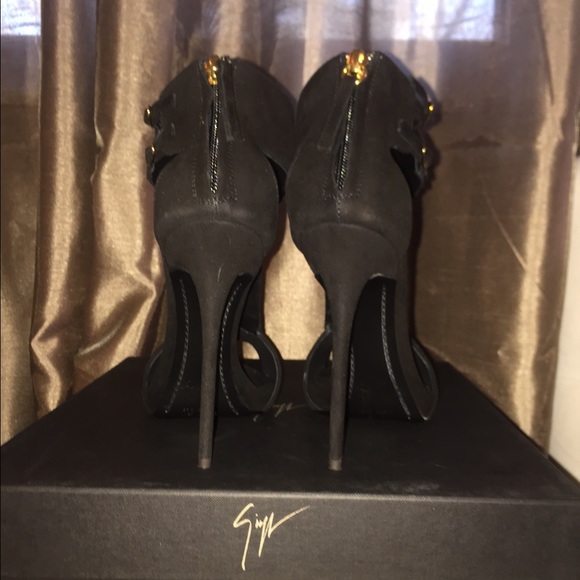 Giuseppe Zanotti gold sequin sandals - Picture 3 of 4