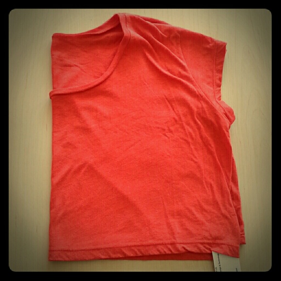 Loose crop top