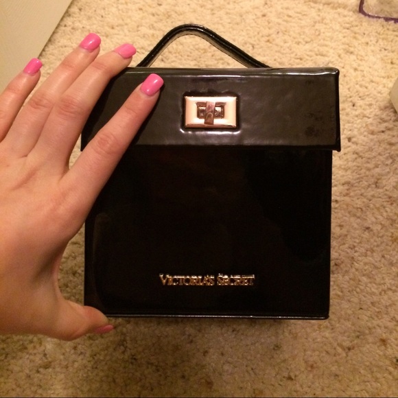 Victoria Secret jewelry box! - Picture 1 of 4