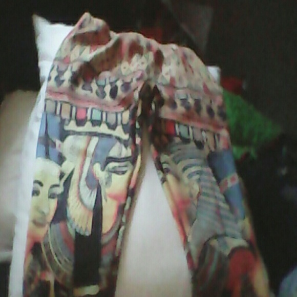 Egyptian leggings
